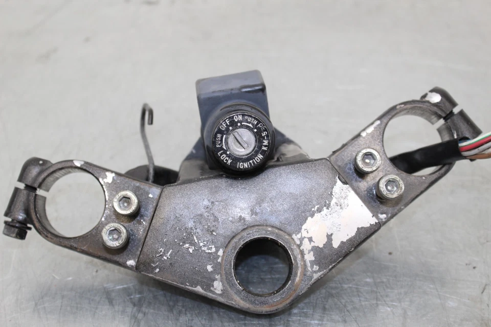 88-07 KAWASAKI NINJA 250R EX250 SUPERIOR TRIPLE ÁRBOL BLOQUEO ENCENDIDO BLOQUEO TRASERO MONTAJE Foto 4 de 4