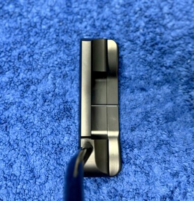 SCOTTY CAMERON TRIPLE BLACK CATALINA PUTTER, 34 INCHES (T-235.5