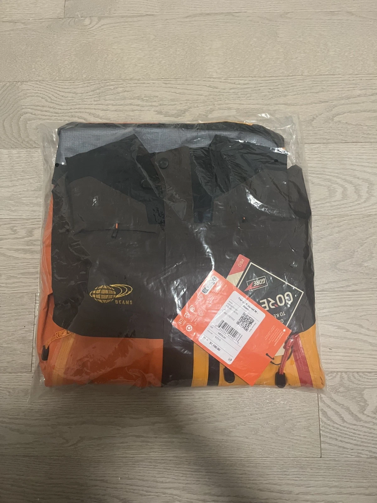 Arc'teryx x BEAMS Theta AR Koyo GORE-TEX Pro Shell Jacket - BNWT - product detail image 3
