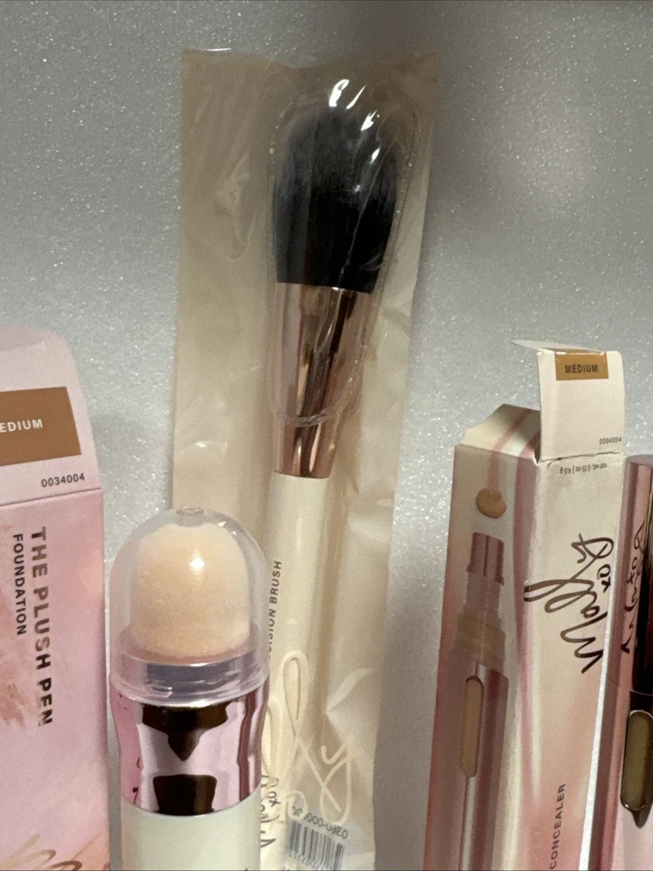 Mally Plush Pen Brightening Foundation, Brush & Concealer Set In Shade Medium - Image 4 of 4