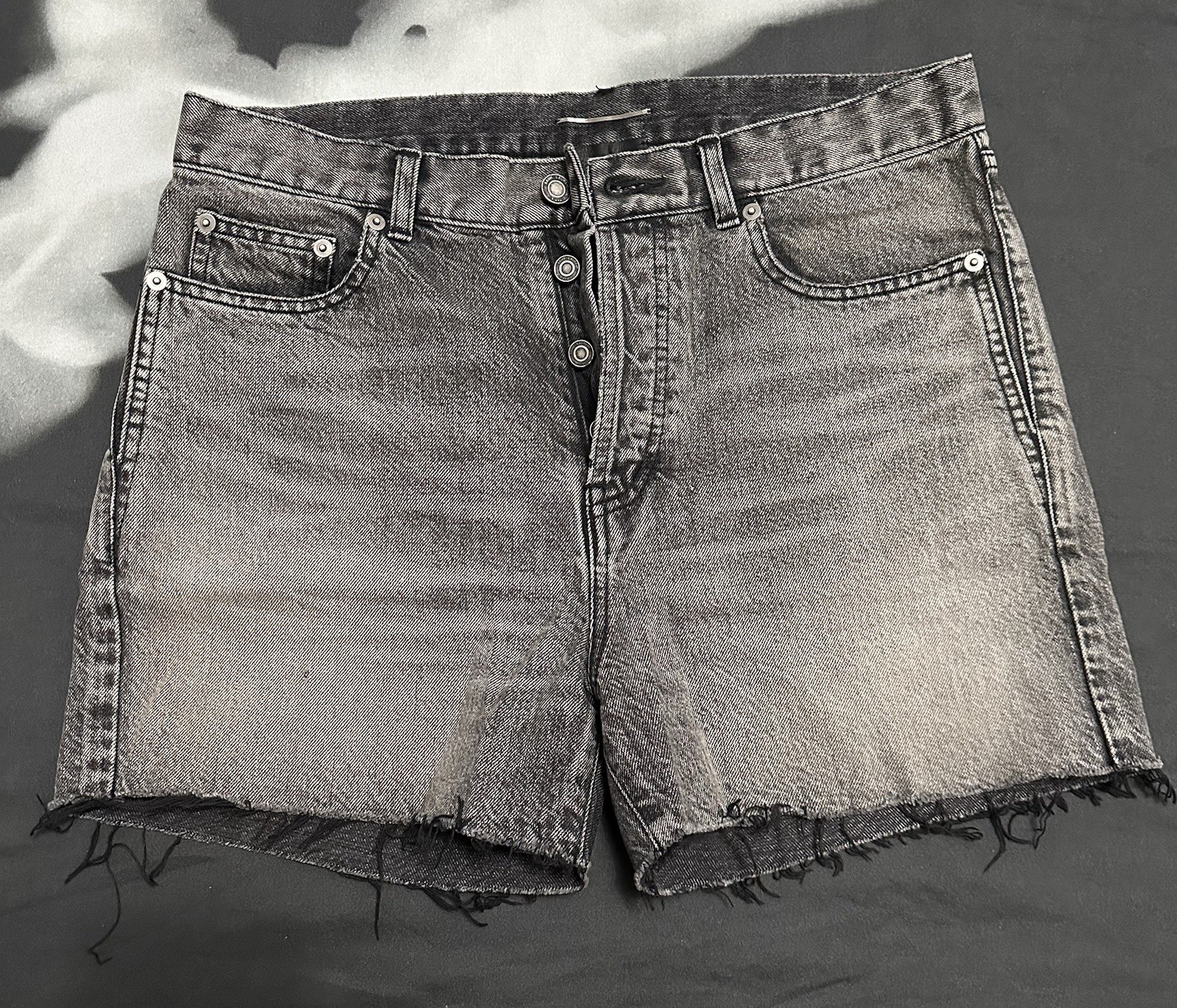 Saint Laurent Paris pantaloncino uomo jeans denim slim sbiadito nero grigio taglia 32