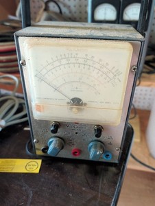 Powers Up, RCA Voltohmyst Wv-77e Vintage Meter