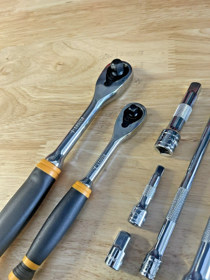 Llave de cambios 1/4” y 3/8” 90T Combo de trinquete de agarre cómodo con extensión Foto 2 de 4