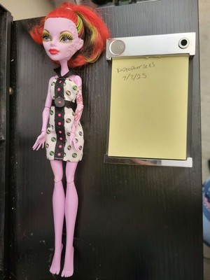 Monster High Doll - Operetta Skulltimate Roller Maze 2011 - Missing Pieces