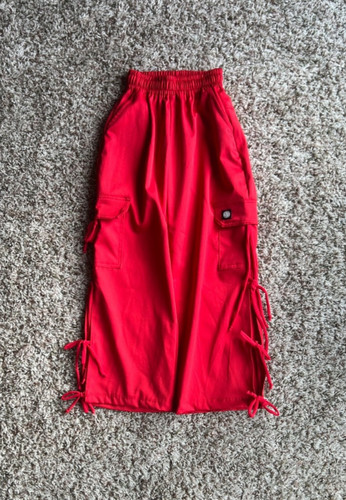 Five dancewear hip hop pants. Child small. Bow details on the sides. 