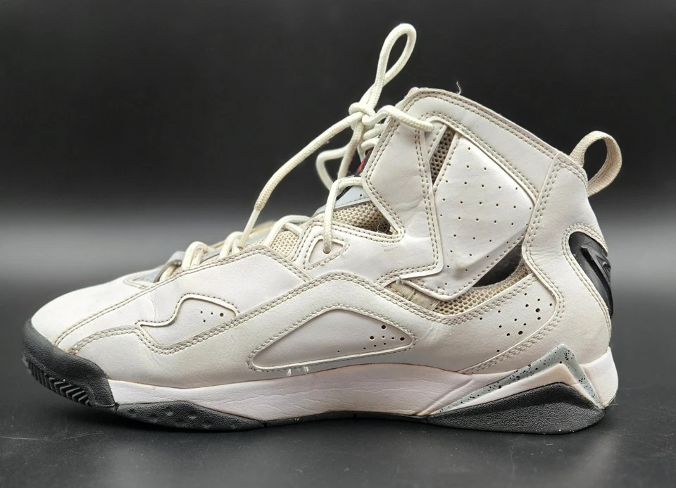 Talla 10.5 - Jordan 342964-104 True Flight Blanco Cemento Foto 2 de 4