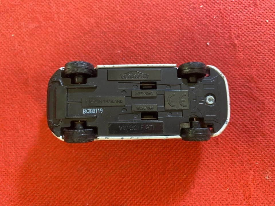 MAJORETTE Auto VW GOLF GTI  VOLKSWAGEN scala 1:64 N° 264C metallo Bianco - Immagine 3 di 3