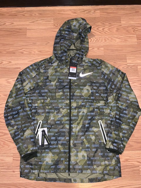 Nike Shield Ghost Flash Camo Jacket Svart âãVindjackor pÃ¥ Sportamoreã