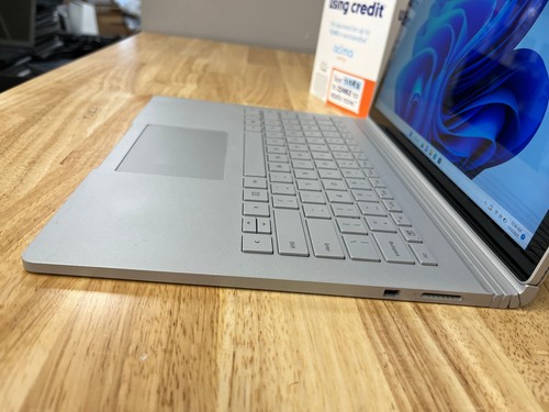 Microsoft Surface Book 13.5" TOUCHSCREEN Laptop/Tablet i5, 256GB SSD, 8GB, W11 - Imagen 6 de 8
