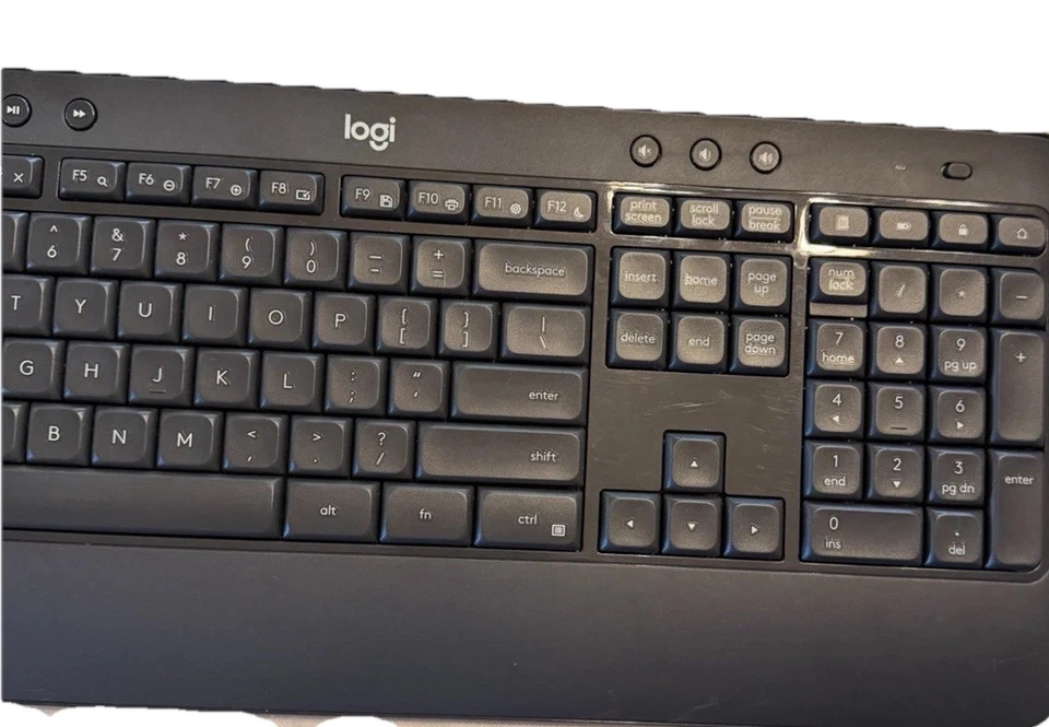 Logitech-MK540 Full-size Advanced Wireless Keyboard Only Receiver Included Black - Image 2 of 4