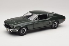 12885 Ford Mustang GT Bullit with Steve McQueen Figure Greenlight 1/18