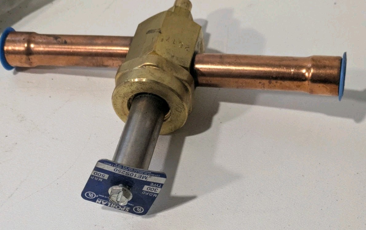 Sporlan Parker ME10S250 Refrigeration Solenoid ValveBody 5/8" ODF Solder No Coil