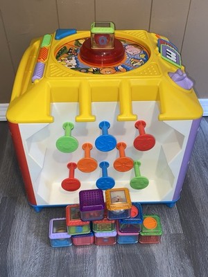 Fisher Price Incrediblock Cube Peek A Block Activity Center Learn Sensory 