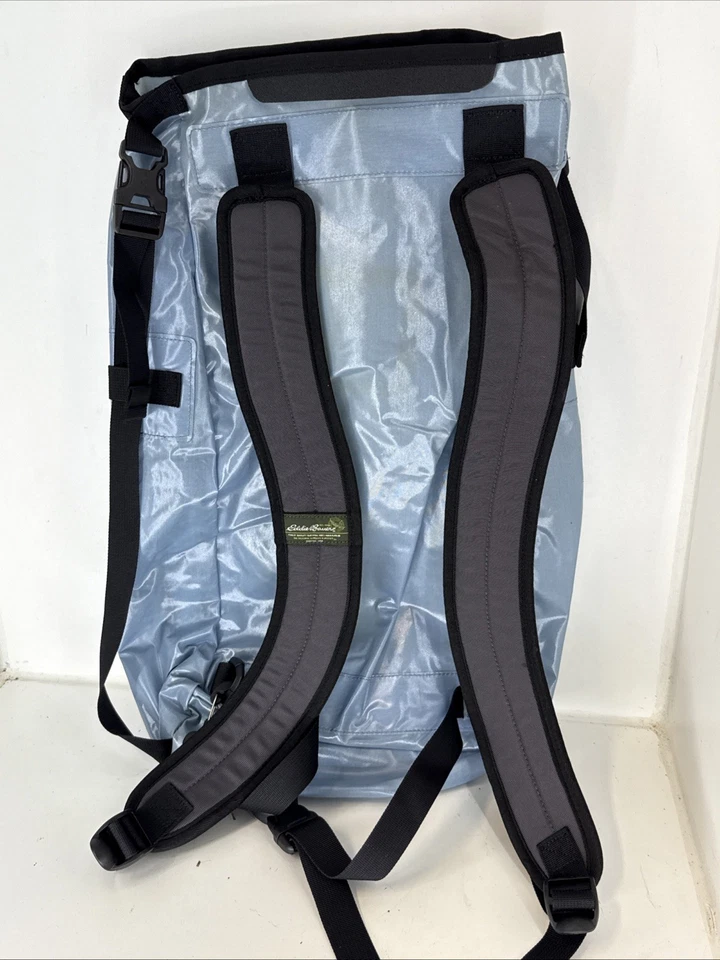 Mochila con tapa enrollable Eddie Bauer Dry Bag, azul claro 20" Foto 2 de 2