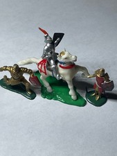 Marx Medieval Knights 4, 1.5"-1966 Castle Playset/Milton Bradley Seige 008