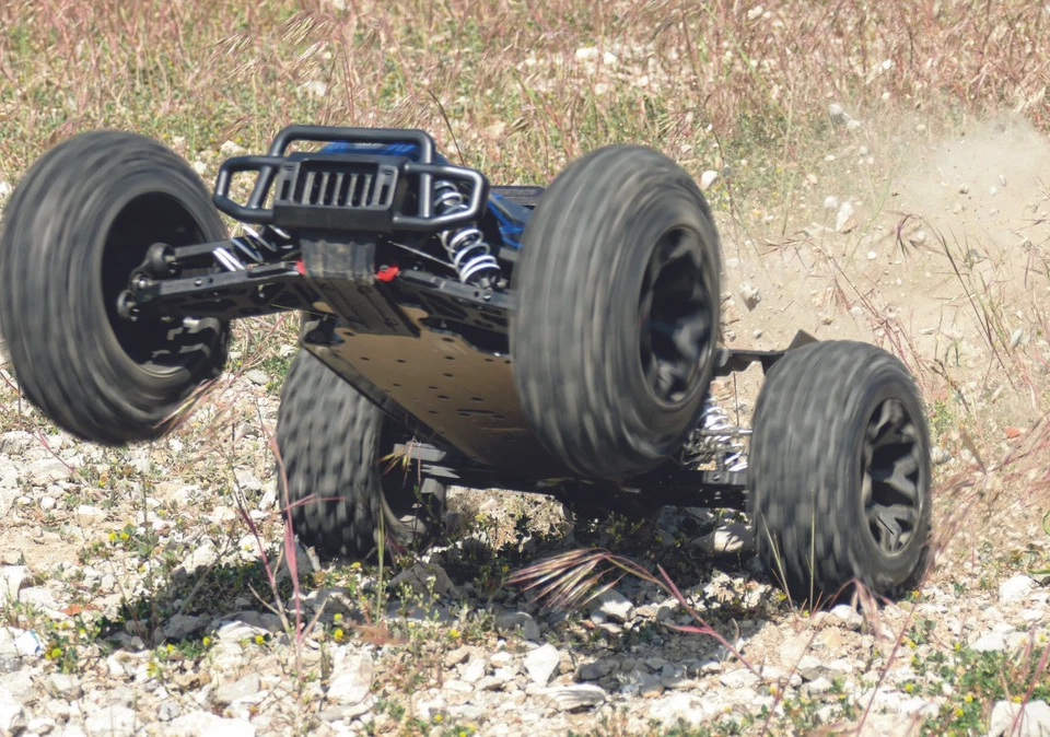 Carson Virus Extreme 2.4Ghz Brushless 100% RTR blau 1:8 - 500409074 - Bild 3 von 4