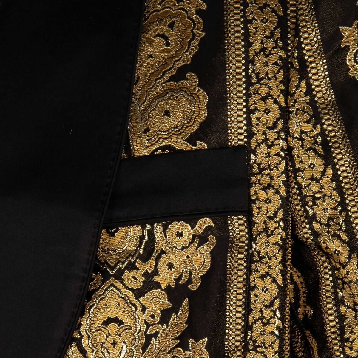 DOLCE & GABBANA Baroque Jacquard Coat Robe Black Gold 48 M DOLCE & GABBANA Baroque Jacquard Coat Robe Black Gold 48 M