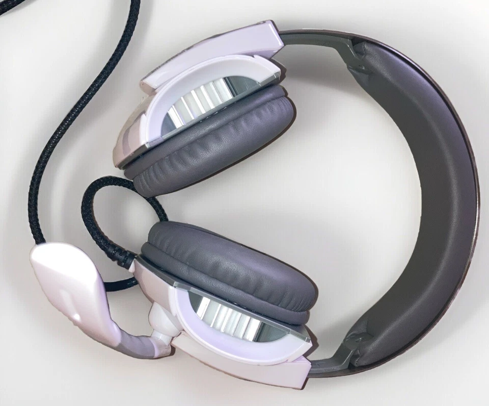 Hephaestus Stereo Lighting Gaming Headset w/ Mic Gamdias  PS4, XBox Lightly Used - Image 4 of 4