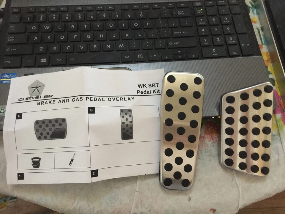 Kit de superposición de pedales Mopar SRT 05181565AB Dodge Charger Challenger Chrysler 300 OE Foto 2 de 4