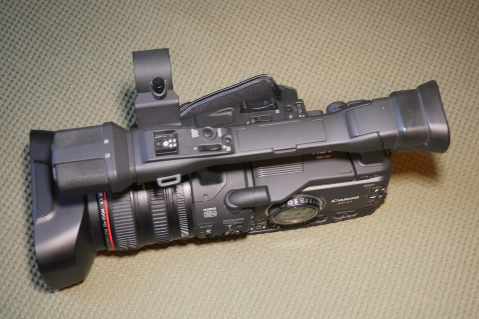 Canon XH-A1 Camcorder Schwarz, Mini-DV - Bild 3 von 4