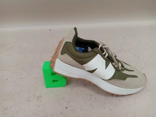 New Balance 327 Dark Moss White Gun Sneakers Size 5 Trainers Footwear Shoes