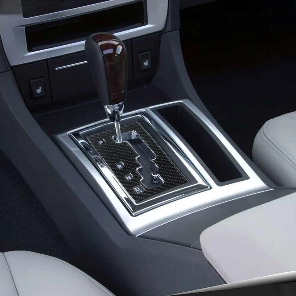 Cubierta de moldura de marco de panel de cambio de marchas de consola de fibra de carbono para Chrysler 300 2005-07 Foto 2 de 4