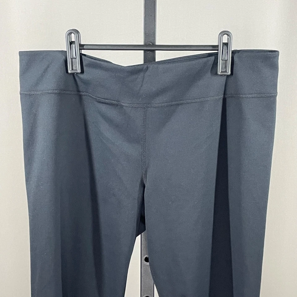 NUEVO Pantalones Under Armour Mujer XL Negro Capri Ajustado Gimnasio Activo Atlético Foto 2 de 4