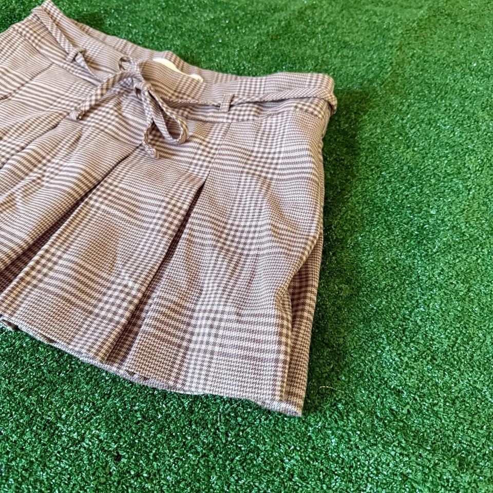 Minifalda corta Hollister para mujer tiro medio marrón pata de gallo cintura atada talla M Foto 4 de 4