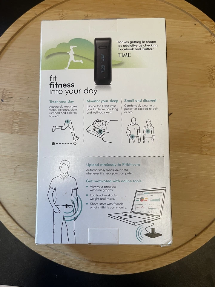 Fitbit Ultra Wireless Fitness Activity + Sleep Tacker Plum Color - New In Box - Image 4 of 4