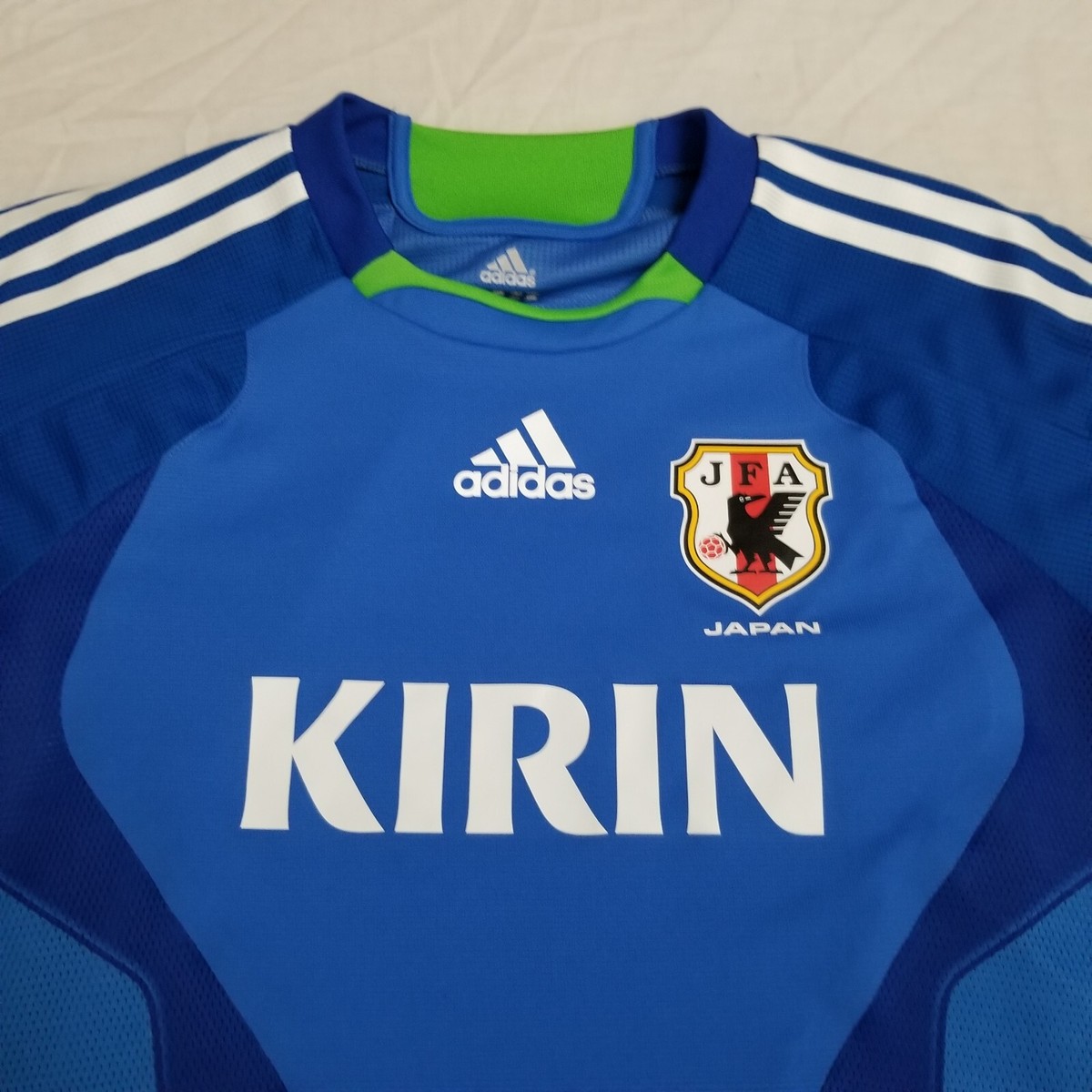 可愛いクリスマスツリーやギフトが! Soccer JFA Adidas Jersey National Japan Blue Football Kirin ジャケット、上着