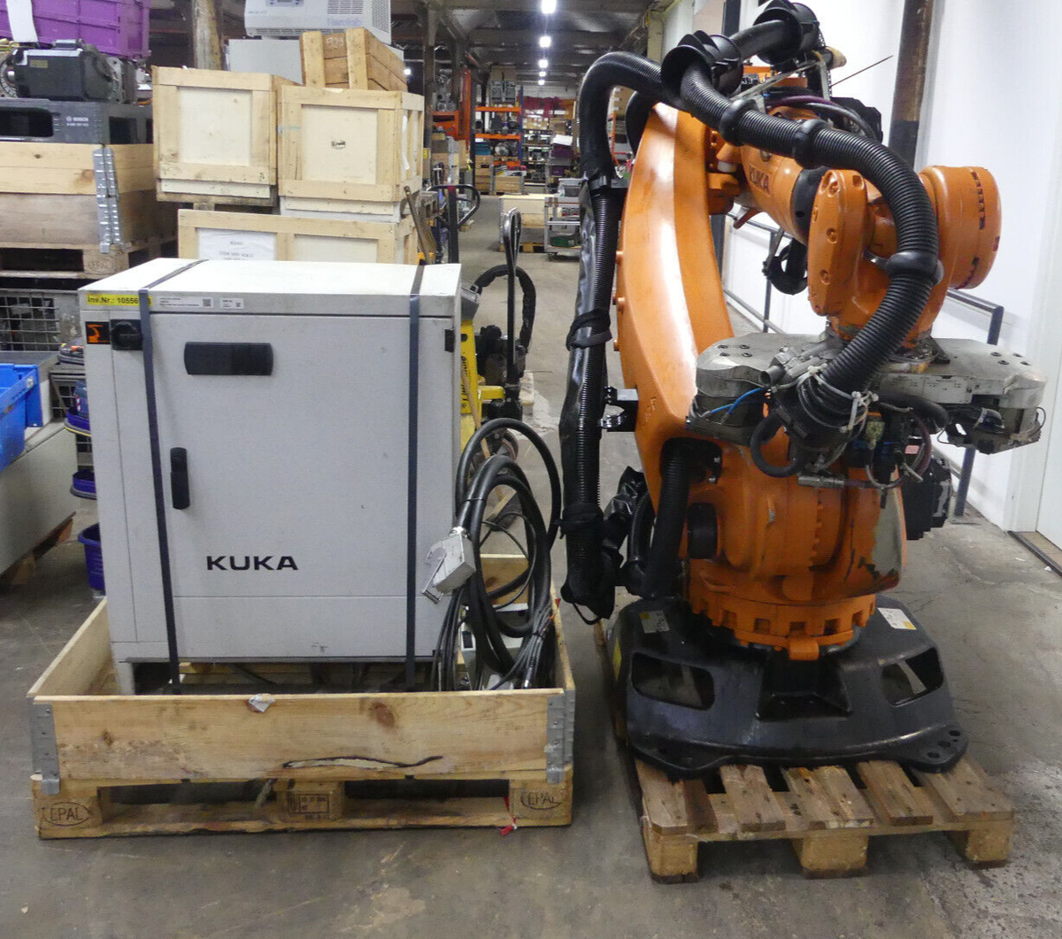 KUKA Industrieroboter KRC4 KR210 R2700 extra KR210R2700 extr