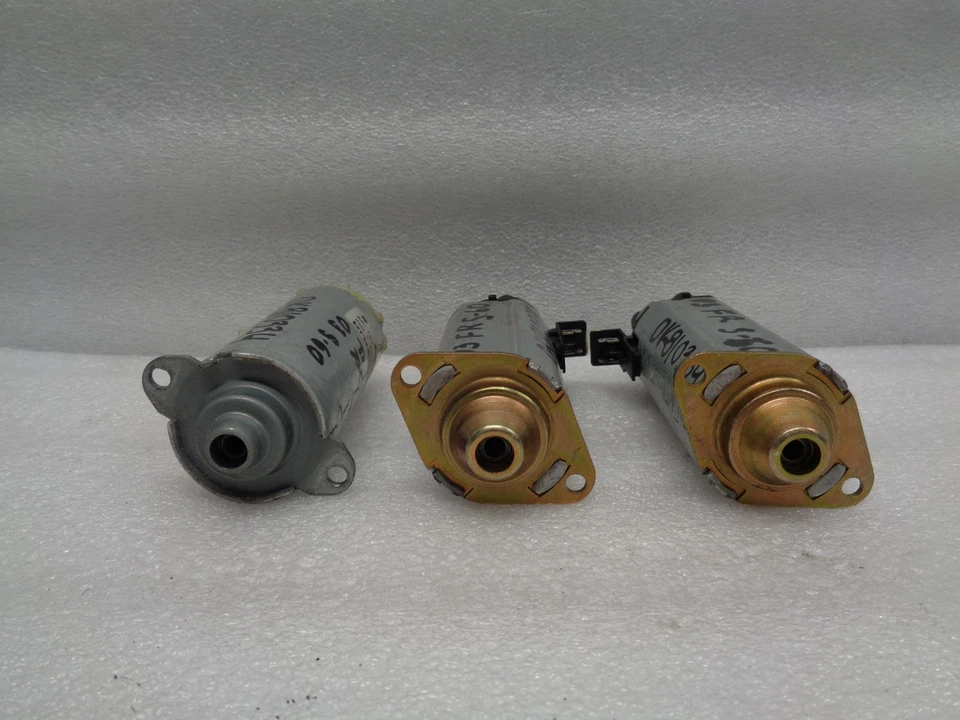 DK810334 01-09 VOLVO S40 ASIENTO DELANTERO DERECHO AJUSTE POSICIÓN MOTORES OEM Foto 2 de 4