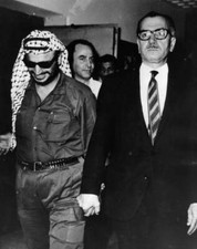 Jordanian Premier Abdul Monem Rifai hand in hand with Yasser Arafat 1970 PHOTO