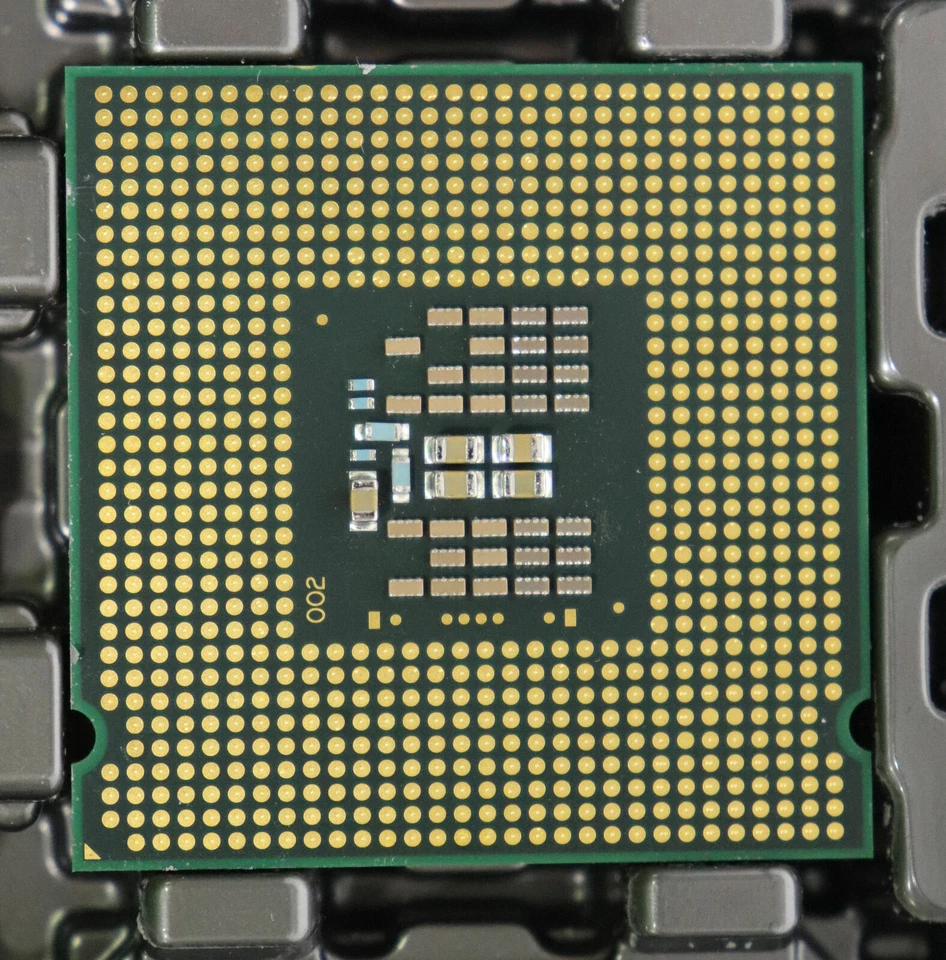Intel Core 2 Quad Q9300 Processor 2.5GHz SLAWE LGA 775/Socket T CPU 95W 1333MHz - Image 4 of 4