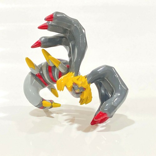 Japan Nintendo TOMY Pokemon Monster Collection Giratina Battle Ver. Figure Toy