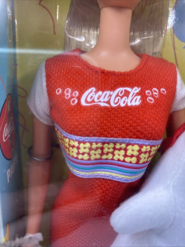 Barbie Coca Cola Fiesta Muñeca Edición Especial De Colección 1998 con Peluche Oso Polar Nuevo en Caja Foto 3 de 4