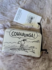 COACH NWT CCB18 Coach X Peanuts Small Zip Around Card Case With Newspaper Print