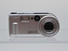 Cámara digital Sony Cybershot DSC-P1 3,3 MP con memoria Sony 32 MB