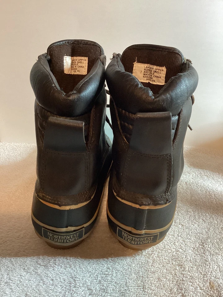 Women’s Size 7 Northwest Territory Winter Leather/Rubber Fleece Lined Boot Black - Image 4 of 4