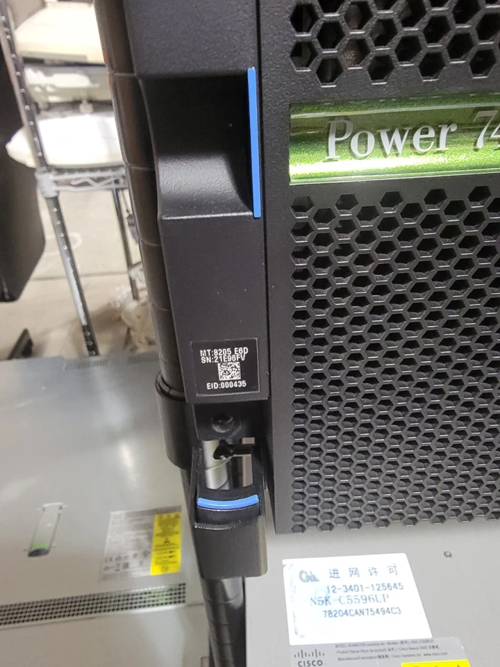 Servidor IBM 8205-E6D P740 série i com CPU/RAM/placas - Imagem 2 de 3