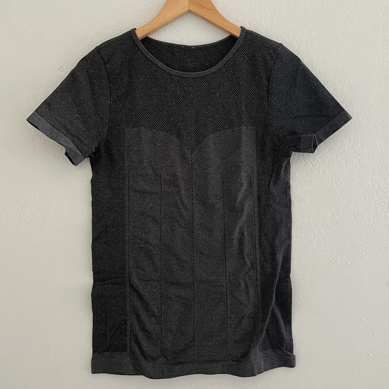 fabletics delta seamless short sleeve textured shirt