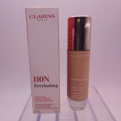 Clarins Everlasting Long Wearing  Hydrating Matte Foundation 110N 