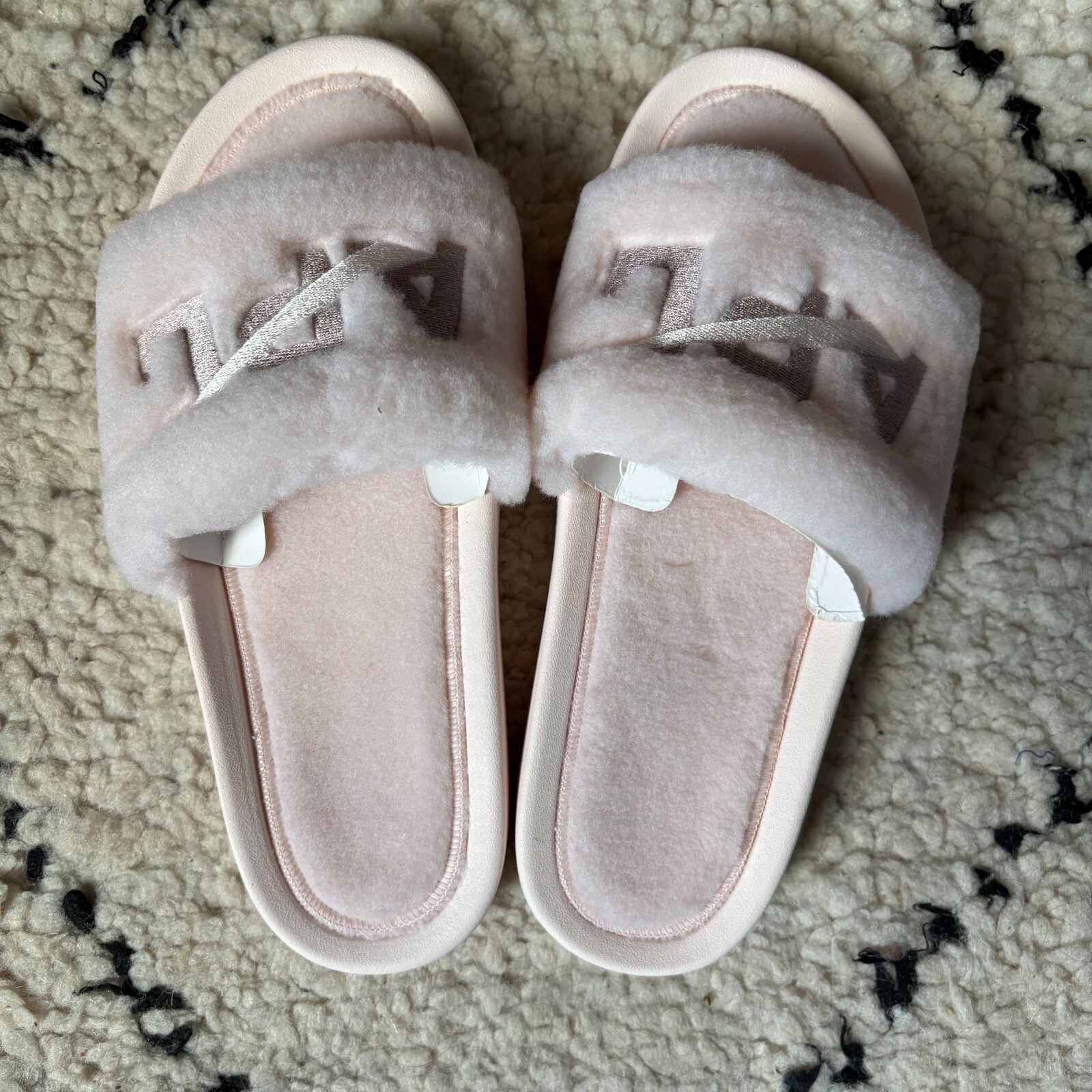 APL Athletic Propulsion Labs Scivoli Shearling Donna Crema Polvere di Rosa Tg 8 NUOVO