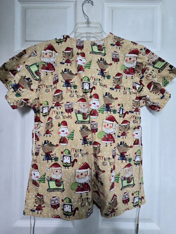 Tafford Scrub Top size XS-CHRISTMAS Santa/Reindeer/Elves-Chest 20.5"/L 25.5" - Image 2 of 4