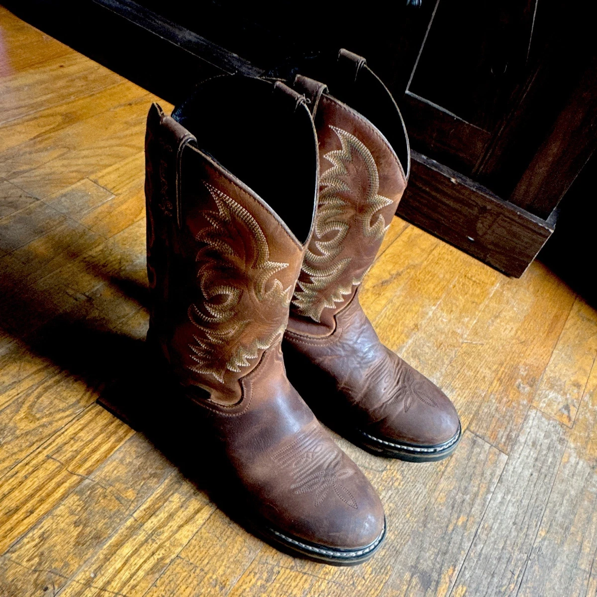 Tony Lama Solid Pattern Western Style Boots for Men for Sale  display picture 1