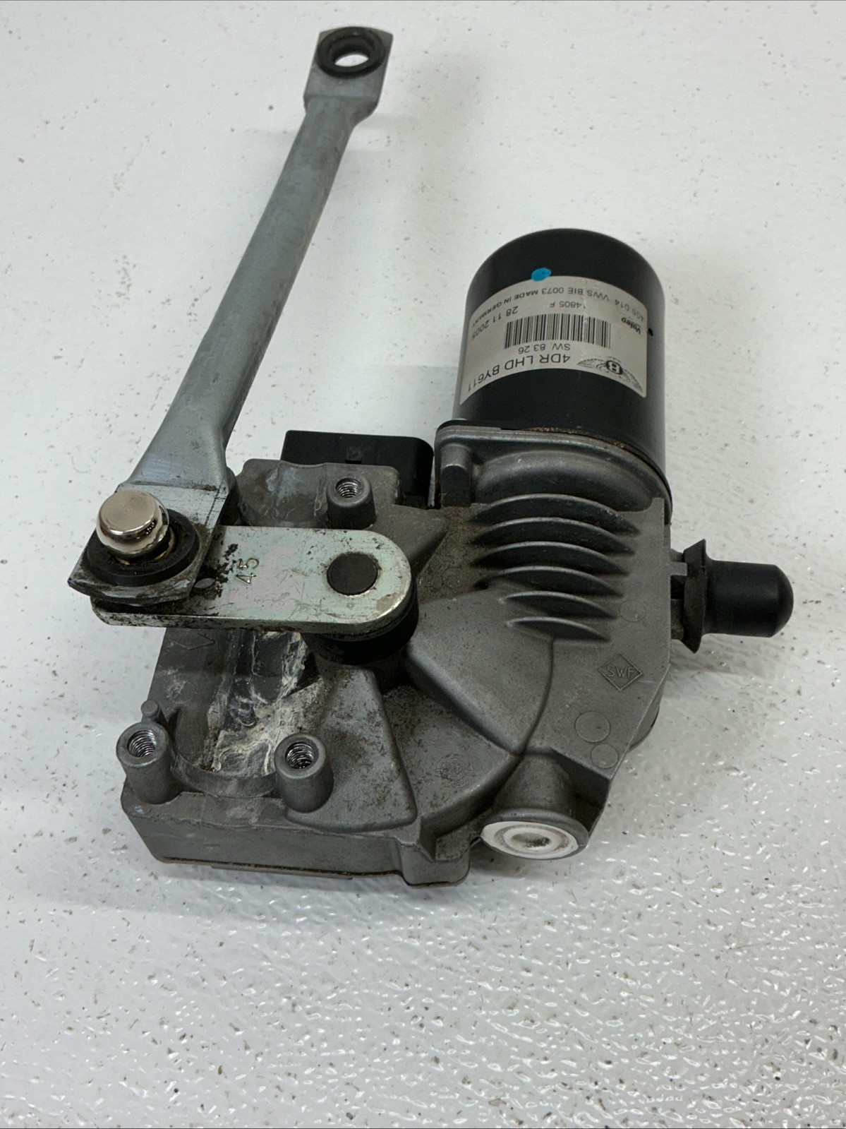 2004-2011 BENTLEY CONTINENTAL GT Front Windshield Wiper Motor 4DRLHDBY611