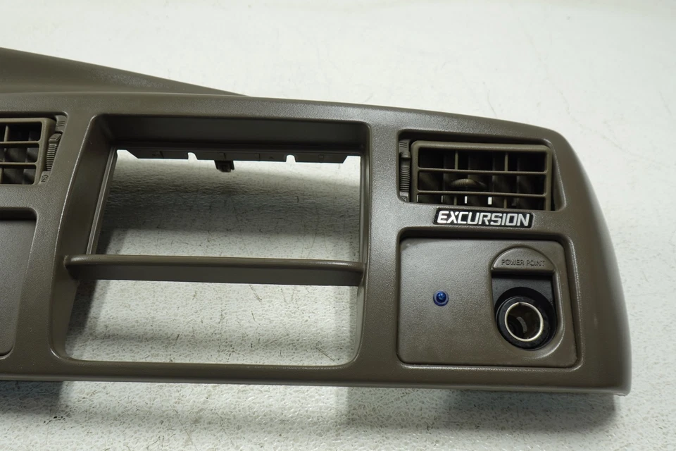 Cuadro de instrumentos Ford Excursion 2000-2005 OEM ventilaciones bisel de ajuste tostado/marrón | W6062 Foto 2 de 4