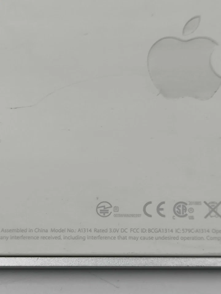 Viel 2 Apple Tastaturen A1314 - für Teile - Bild 3 von 4