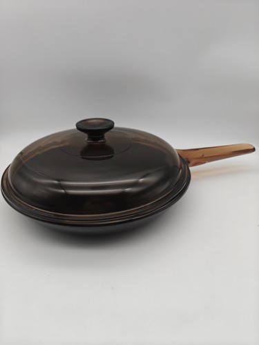 Vision  Corning Amber Pyrex 10" Skillet Frying Pan w/ Lid USA Glass Read!