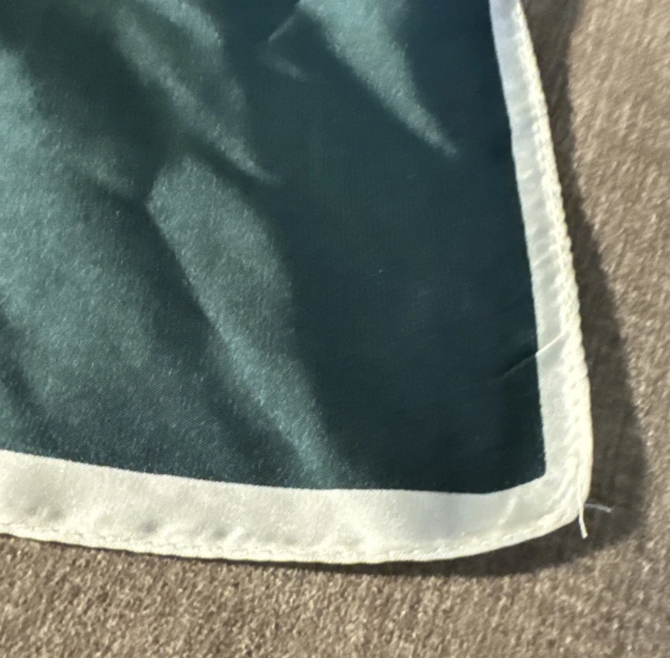 Bufanda geométrica Sparkling For Love verde y blanco hecha en China  Foto 3 de 4